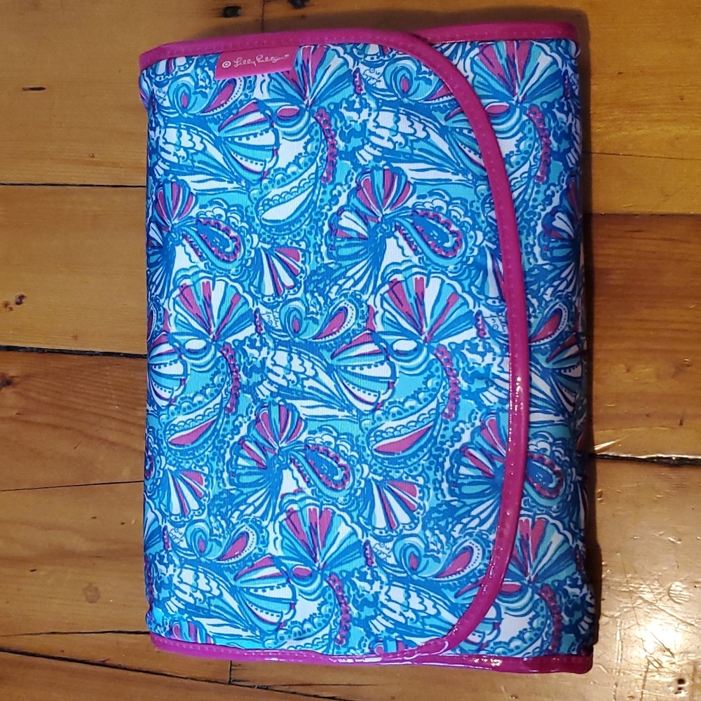 Lilly for Target Traveling Cosmetic Case